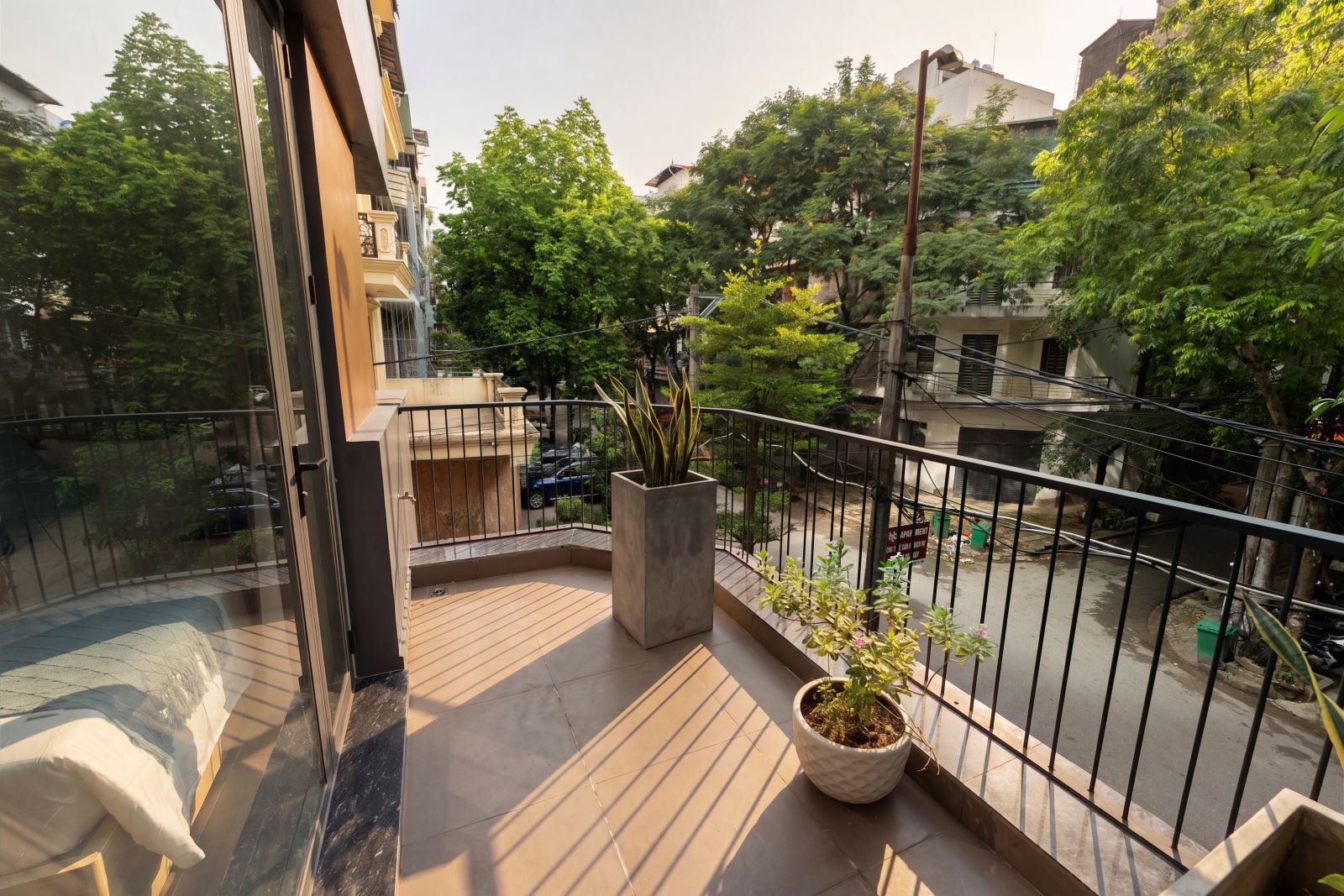 HB Serviced Apartment - Lô 9 E5 Cầu Diễn/ 332 Hoàng Công Chất
